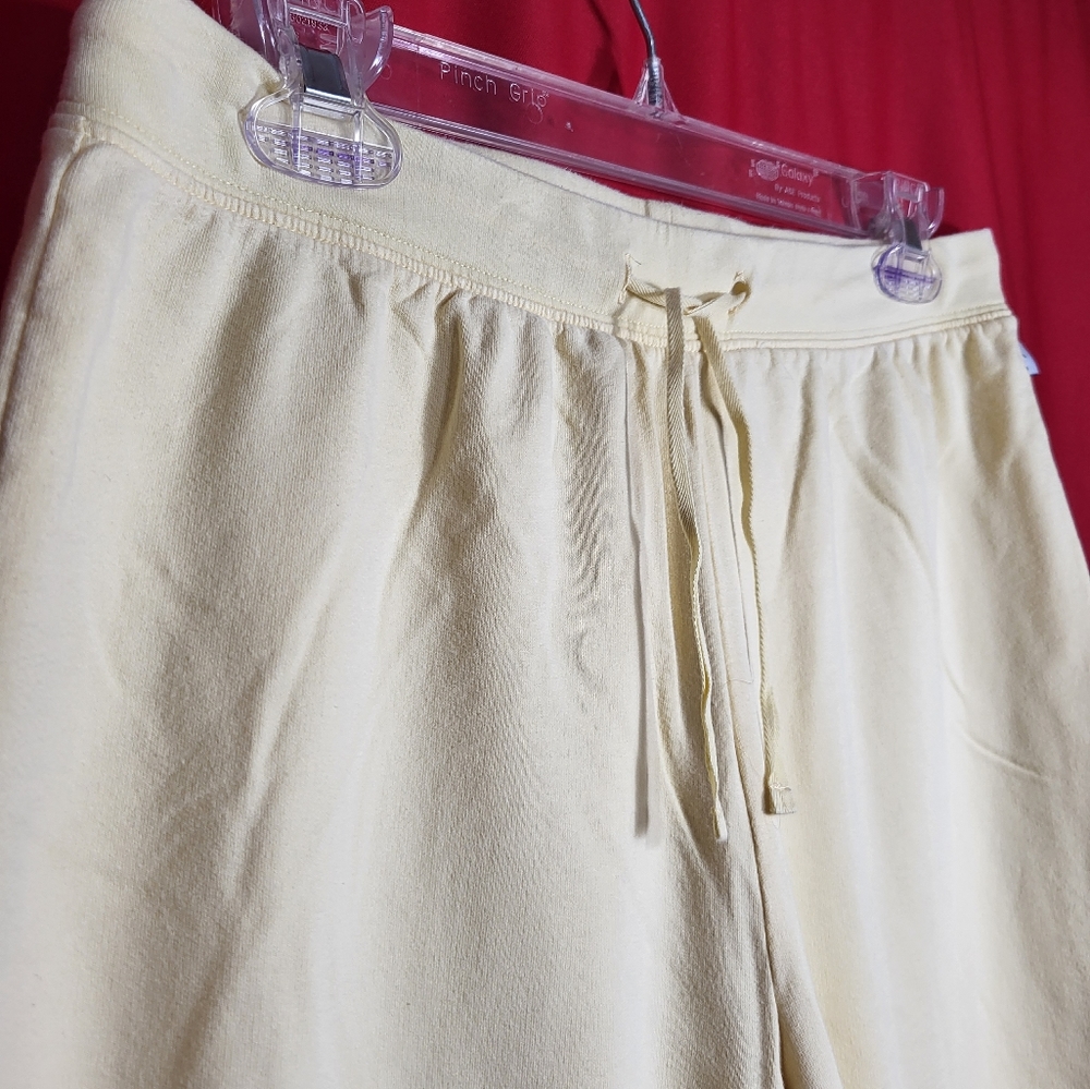 VF Jeans Wear yellow pull on-capri   women's M  #845 - Picture 2 of 5